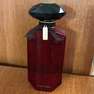 Victoria’s Secret Very Sexy perfume